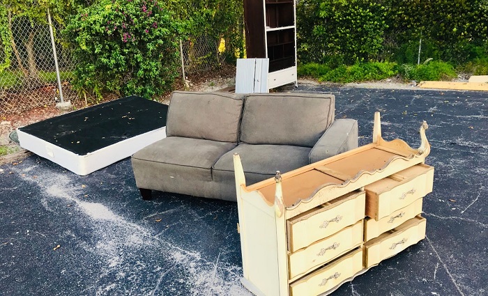 Old Furniture Removal In Dubai Marina